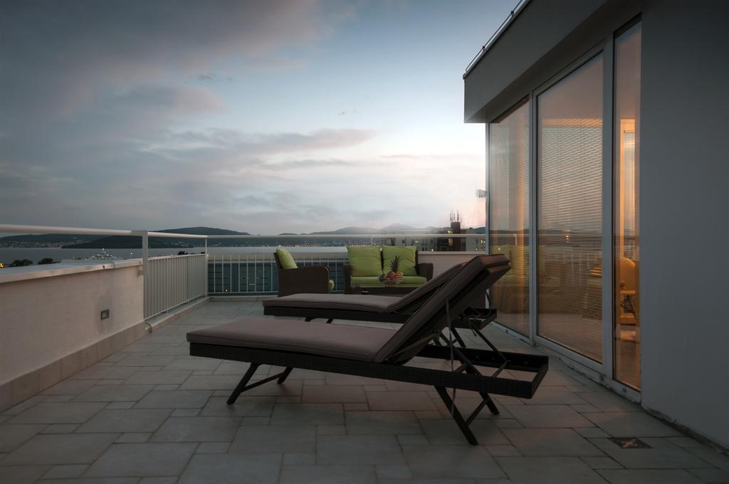 Sunset Penthouse Apartment With Jacuzzi And Seaview Zadar Exterior foto