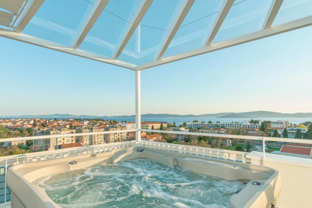 Sunset Penthouse Apartment With Jacuzzi And Seaview Zadar Exterior foto